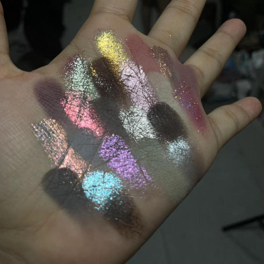 21-color eyeshadow palette