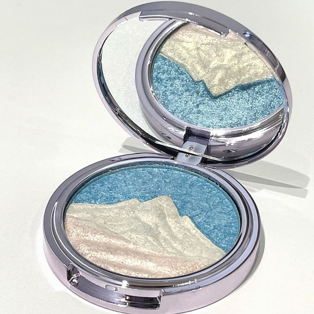 Two-tone 3D embossed highlighter powder