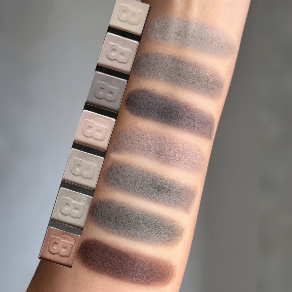 42-color smoky eyeshadow palette