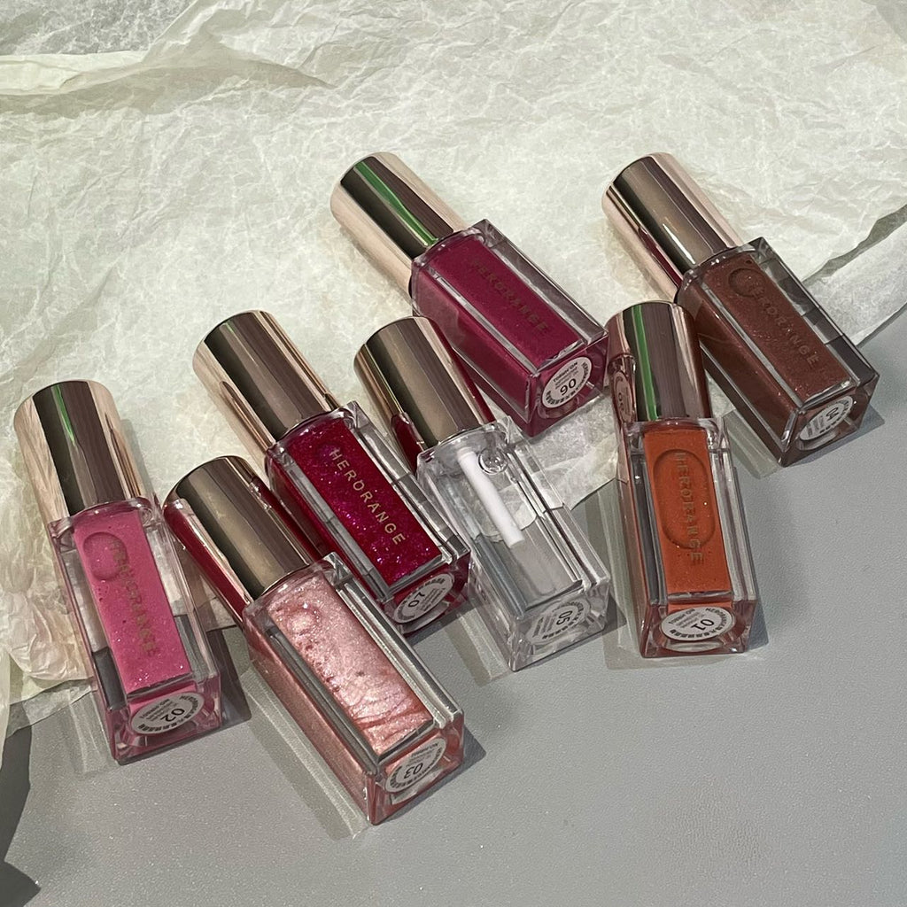 Glossy glitter lip gloss