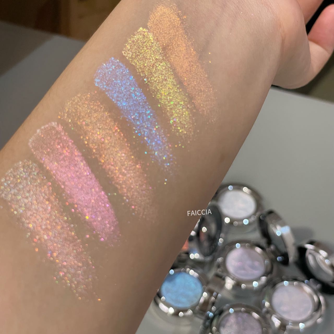 Chameleon Glitter Eyeshadow