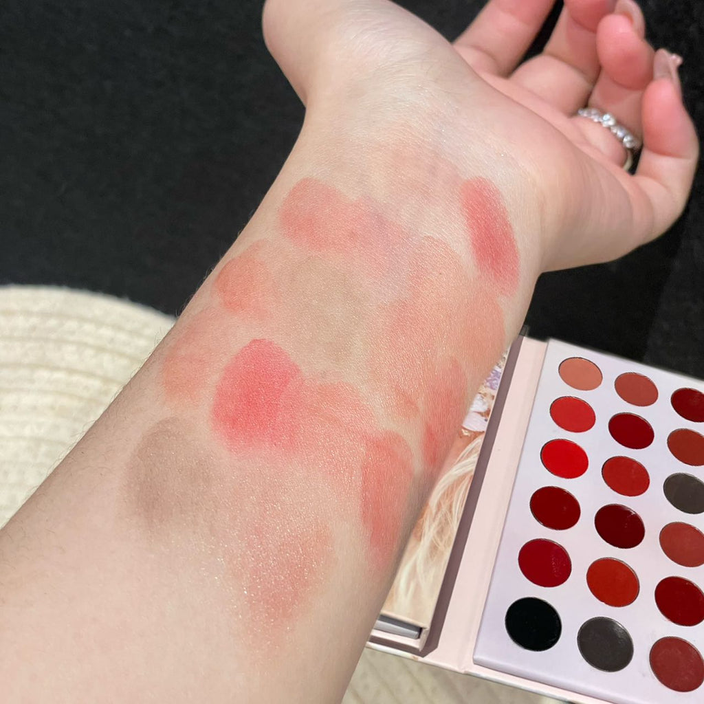 62-color all-in-one facial makeup set