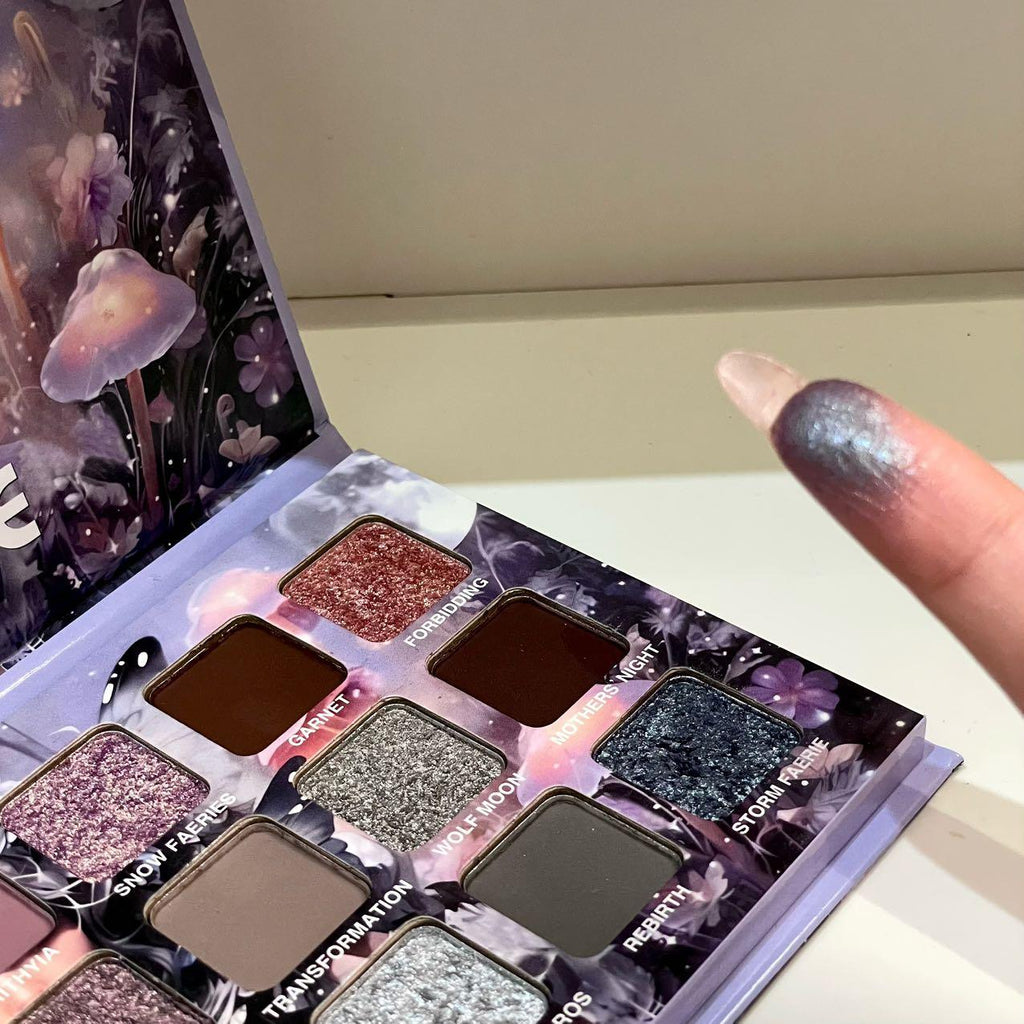 21-color eyeshadow palette